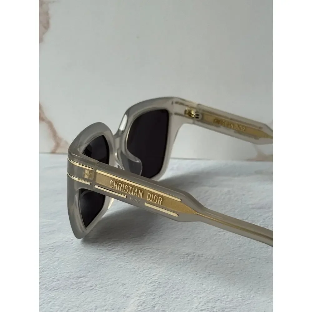 Dior discover diorsignature